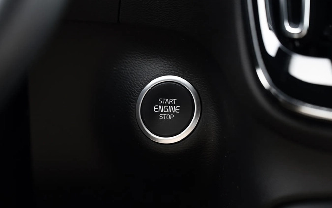 Volvo XC 40 cena 129900 przebieg: 76700, rok produkcji 2018 z Byczyna małe 781